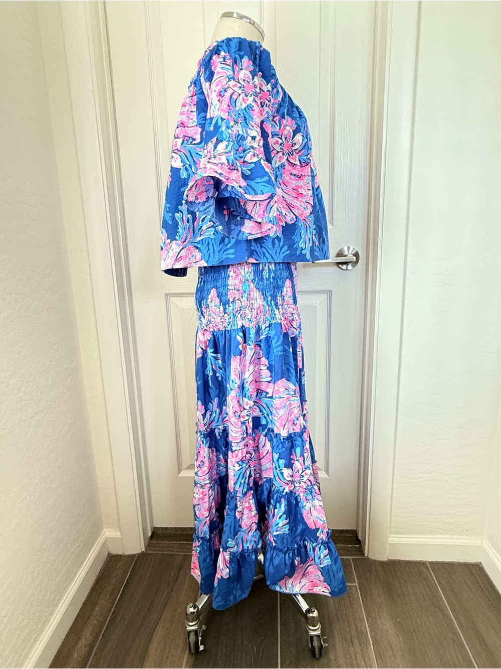Lilly Pulitzer, 2 Piece Set Croix Top & Deavan Midi Skirt Blue Pink EUC Size L - Picture 2 of 7